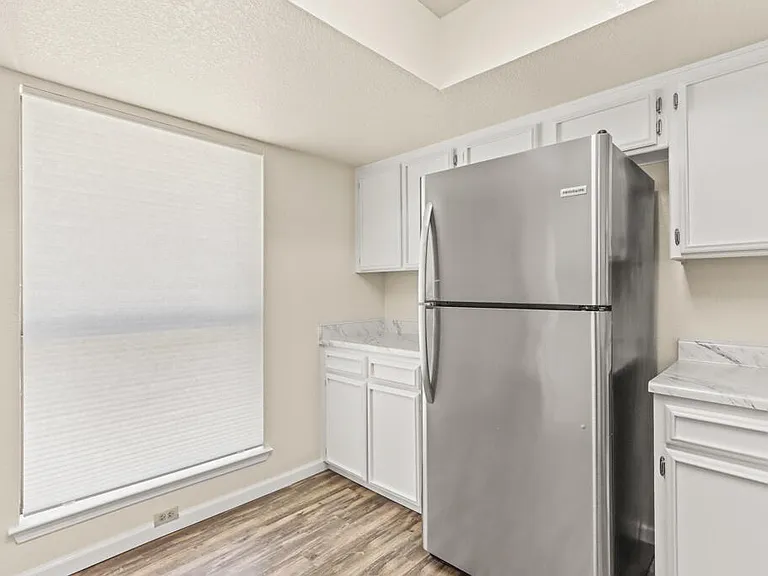 1861 Sonoma Pl — Photo 18
