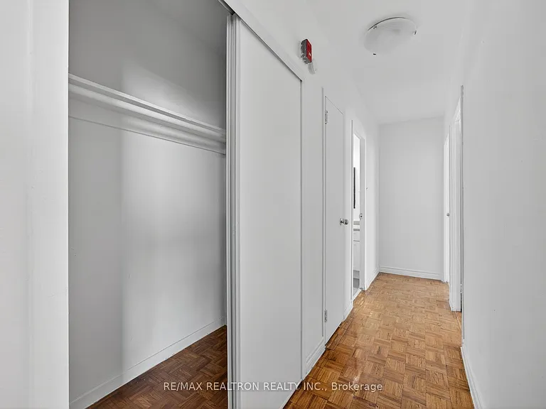 275 Wentworth St W #217 — Photo 10