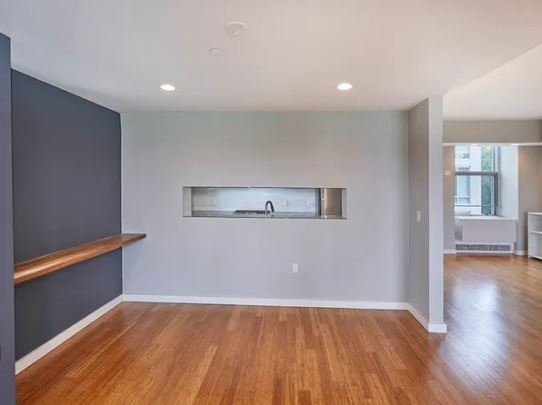 3751 Riverdale Avenue image 5 of 27