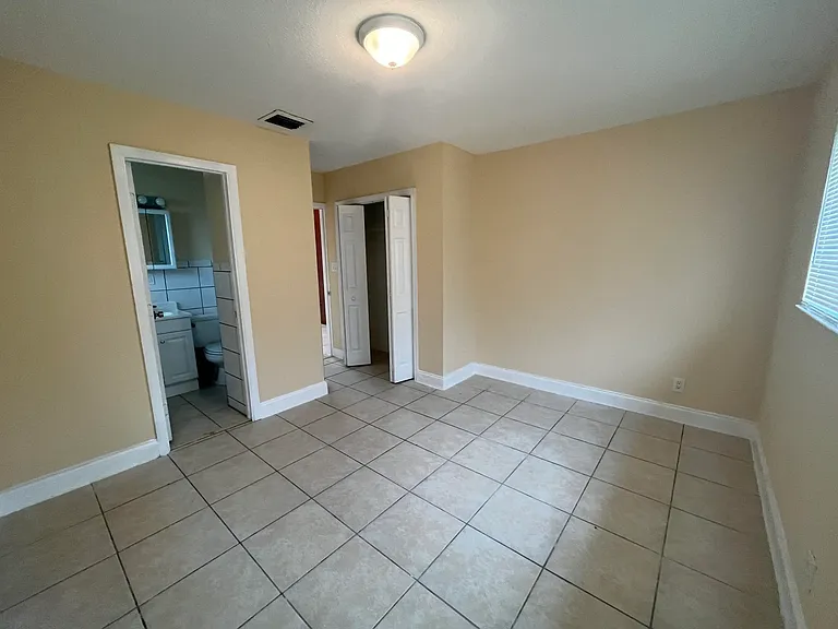 4867 Alberta Ave — Photo 32