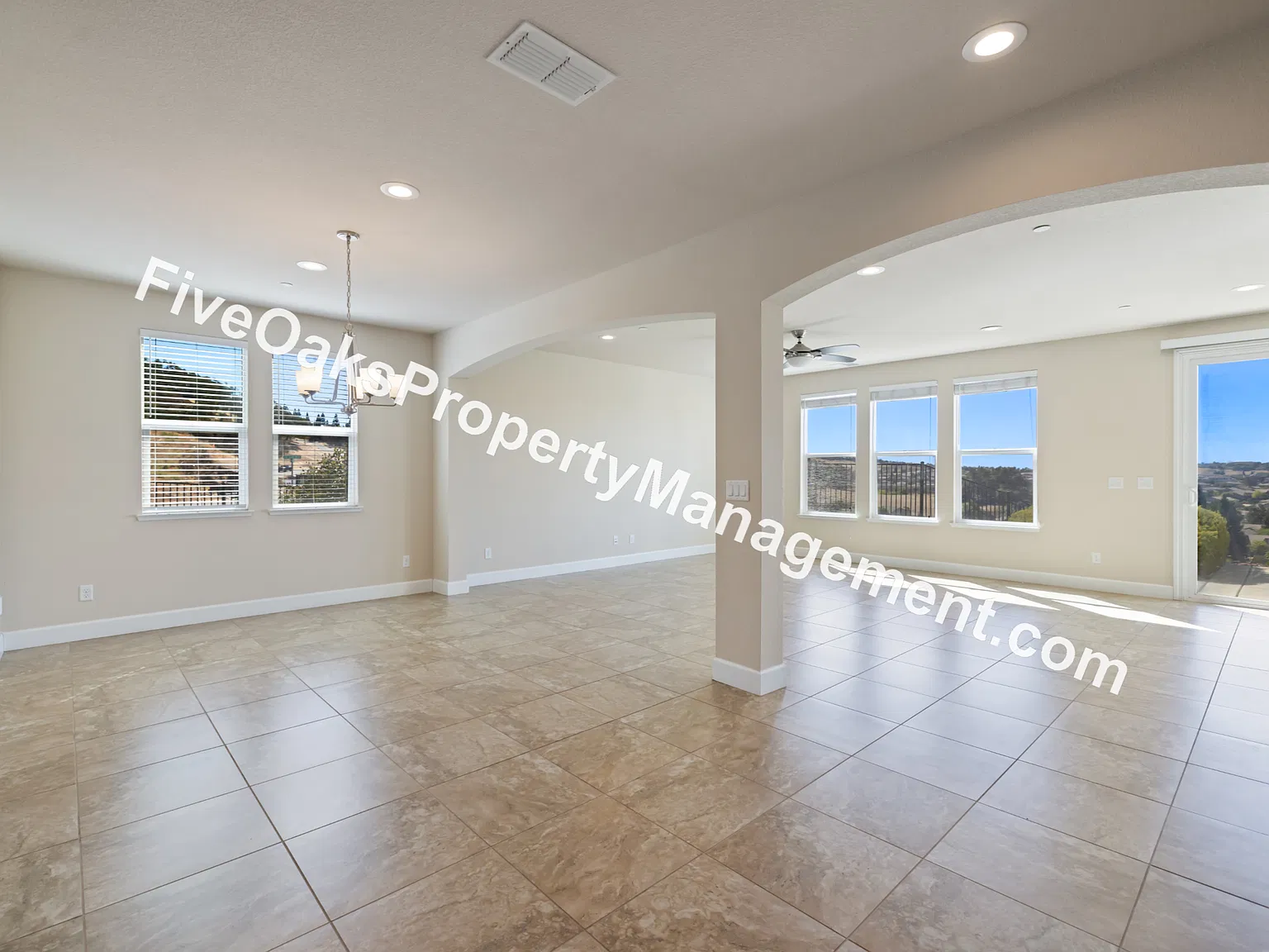 4 bed, 2883 sqft, $3,750 — Photo 4