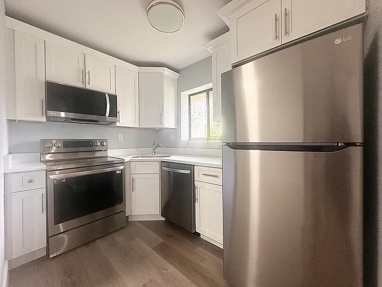171 Springwood Cir #C — Photo 3