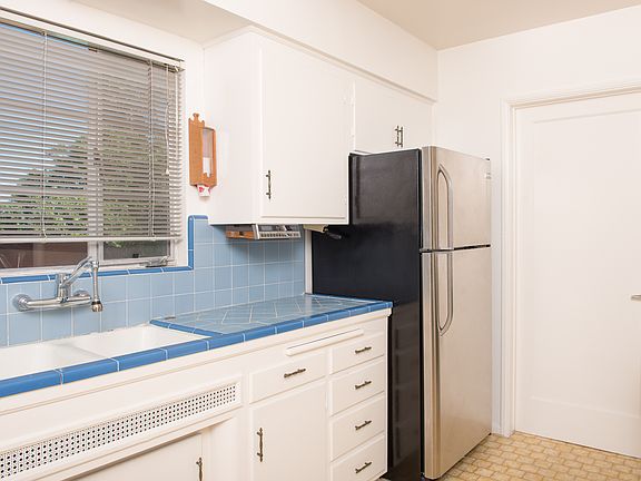 4th image of 3857 Loma Alta Dr