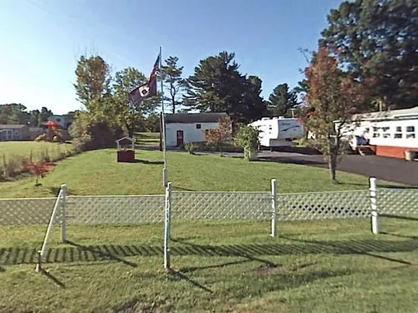 11 West St, Feura Bush, NY 12067