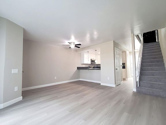 3rd image of 535 Greenfield Dr APT 11