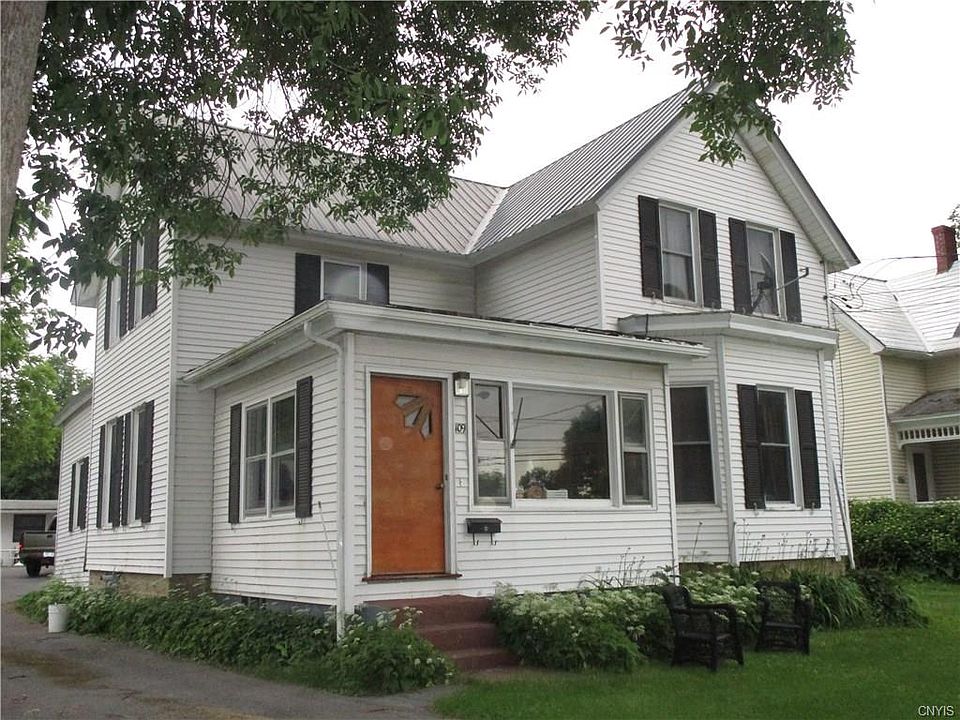 2nd image of 109 Church St