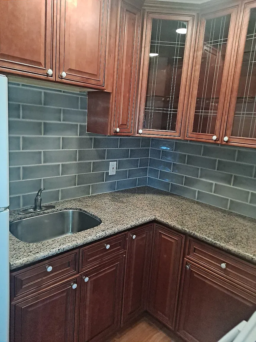 Building Photo - 509 Maple St #2