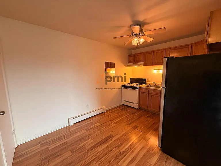 105 Harrington Ave #15 — Photo 4