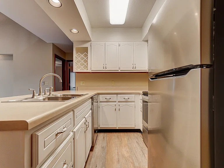 10610 Wood Flower Ct — Photo 12