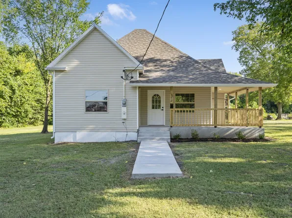311 E Cofield Street, Aurora, MO 65605
