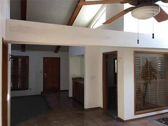 2nd image of 3212 Matagorda St