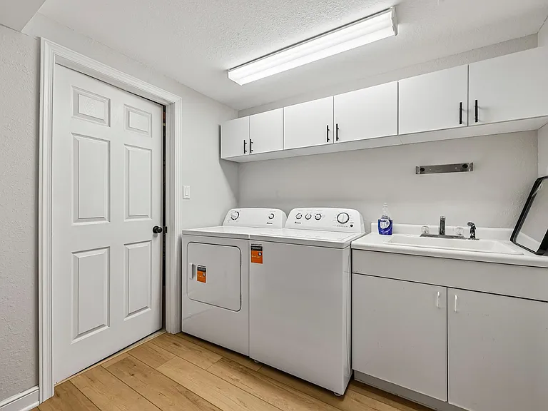 11108 W Forest Home Ave — Photo 22