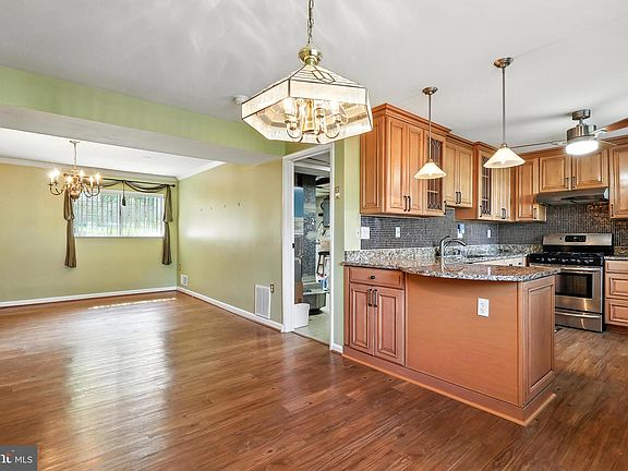 5th image of 3627 Tyrol Dr