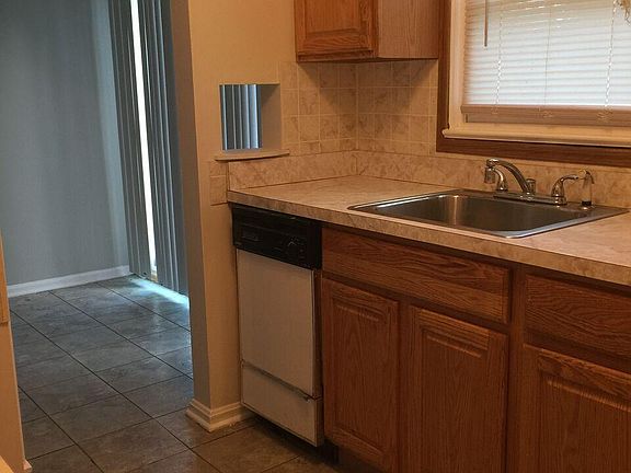 5th image of 12900 Willard Ave