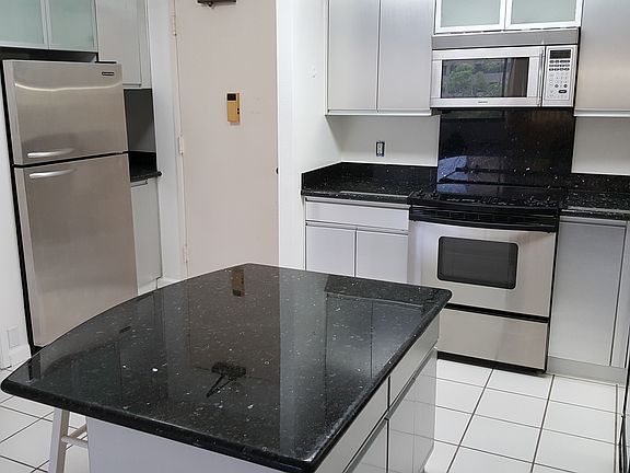 Refrigr, range, & microwave