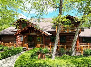 N2747 Log Hill Dr, Lake Geneva, WI