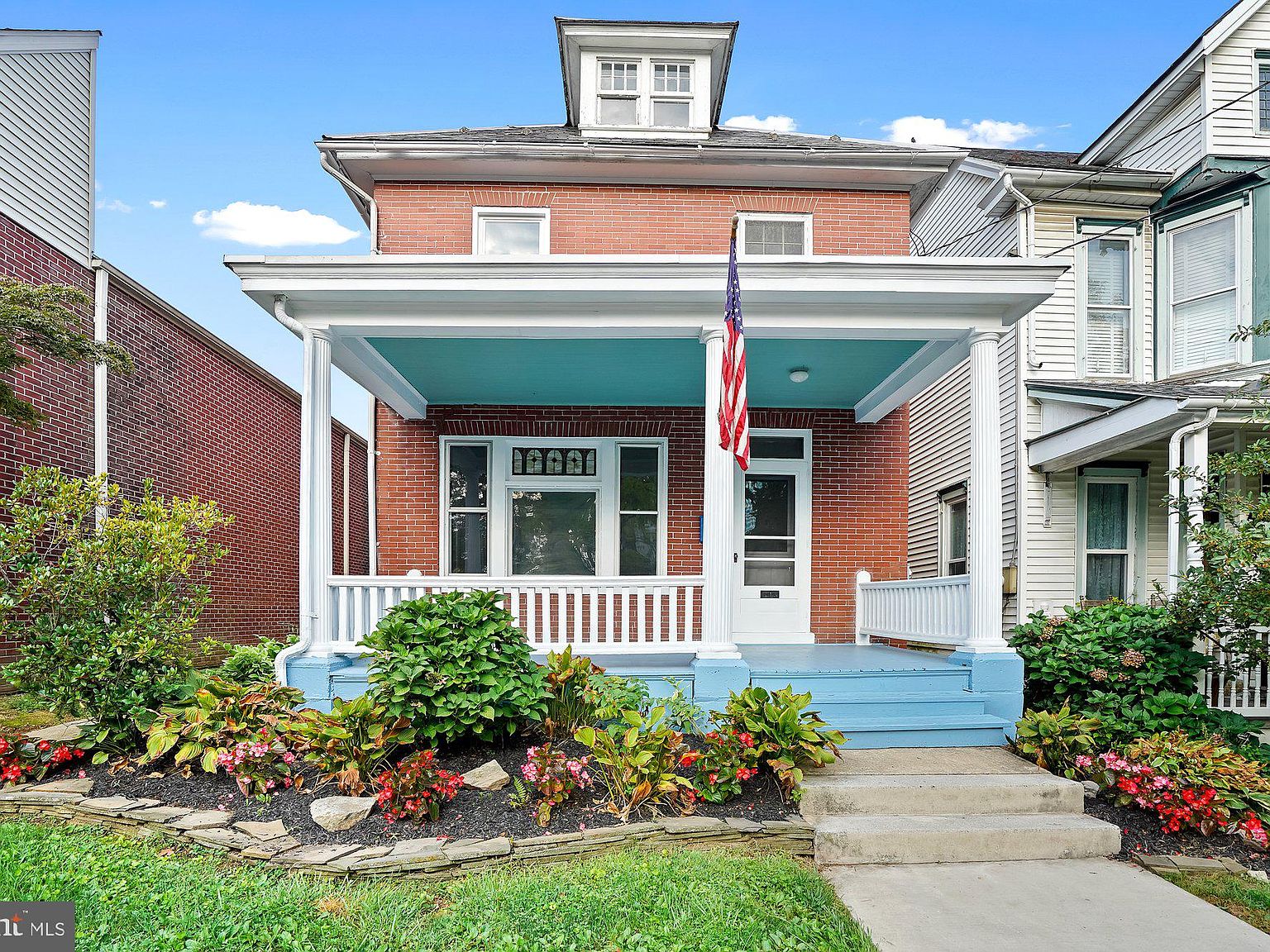 212 S Broad St, Lititz, PA 17543 Zillow