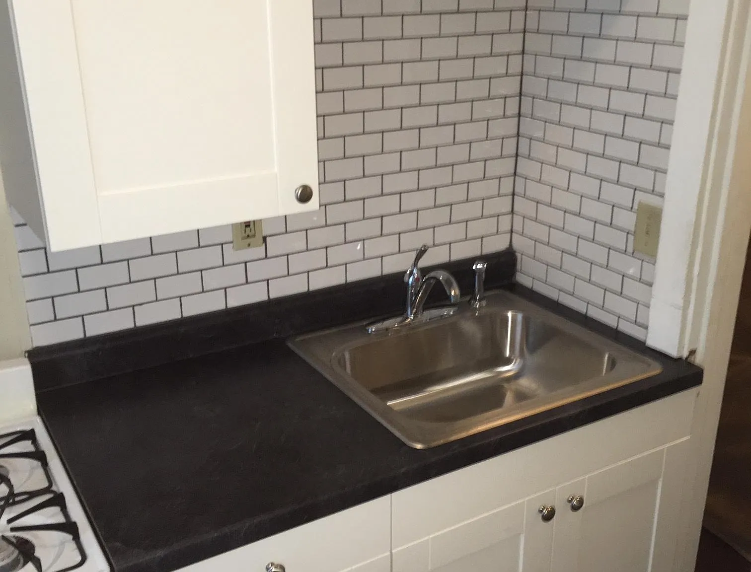 233 S Lucas St — Photo 2