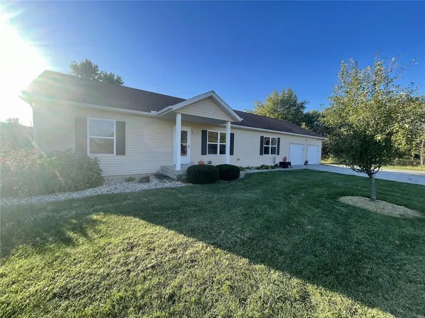 598 Mount Nebo Ave, Greenville, IL 62246