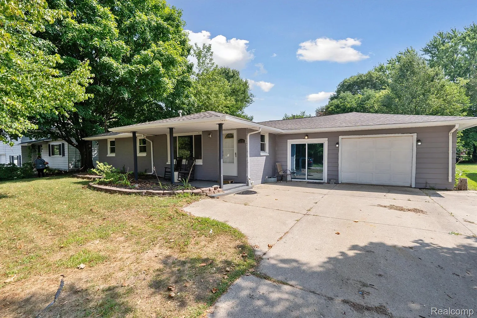 15181 Charluene Dr photo 1