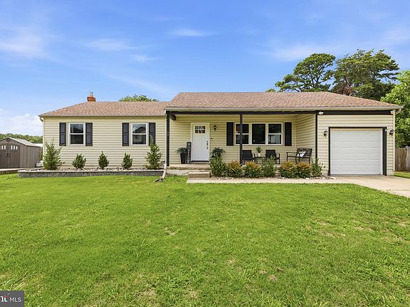 3rd image of 68 Deer Park Cir