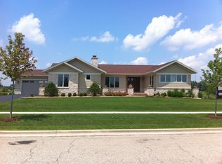 4665 Grandfield Dr, Saint Charles, IL 60175