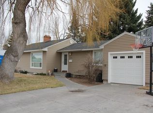 570 8th St, Idaho Falls, ID 83401