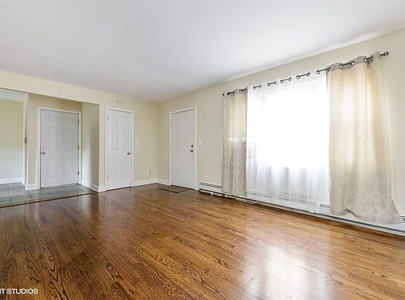 2nd image of 1715 W Estes Ave APT 3S