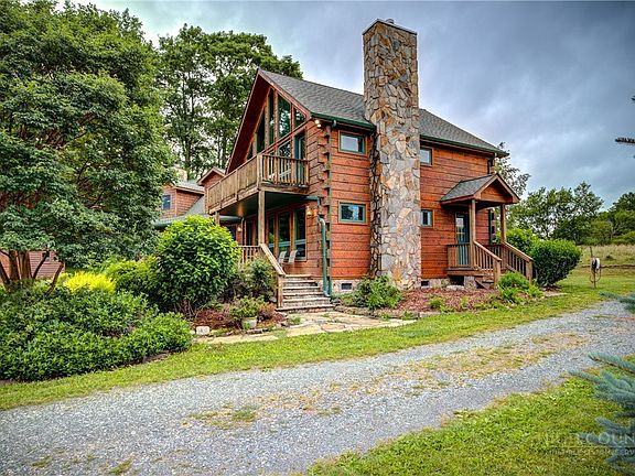 5th image of 391 Camelot Drive