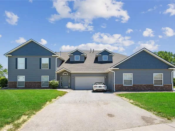 4460 Westchester Dr NE Unit B, Cedar Rapids, IA 52402