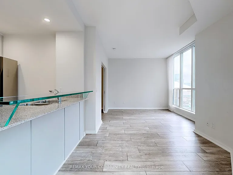 208 Queens Quay St W #2212 — Photo 6