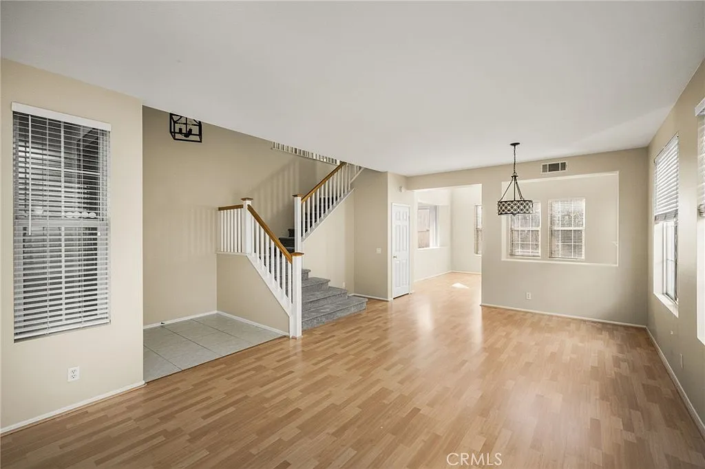 3 bed, 2.5 bath, 2213 sqft, $5,500 — Photo 4