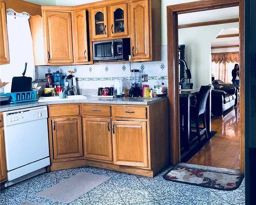 2nd image of 104-37 120th St