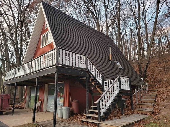 Tucked in the North Hillside