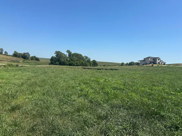 9 Stoneridge Ct, Council Bluffs, IA 51503