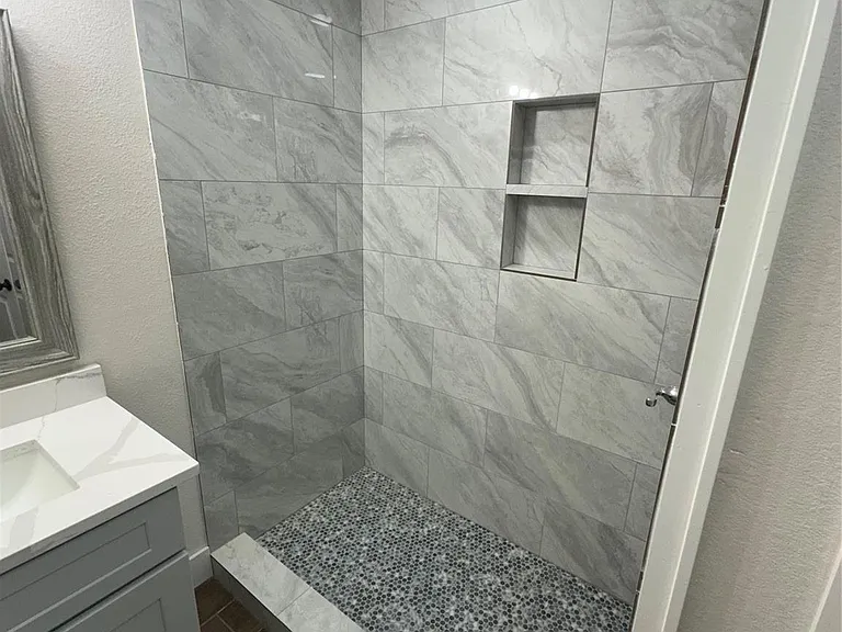 5924 Honeysuckle Dr — Photo 11