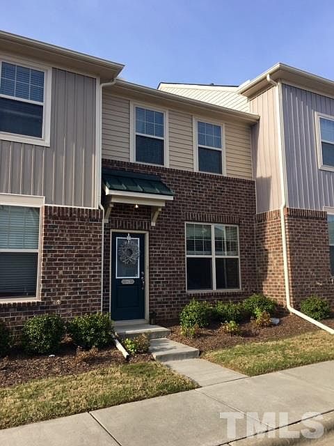 1st image of 226 Mount Evans Dr