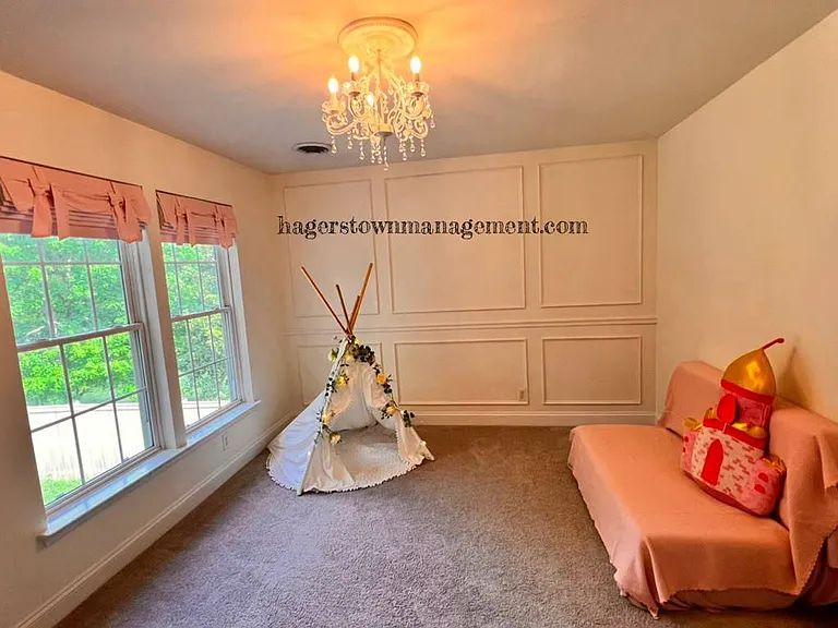 11507 Rolling Green Ct — Photo 35