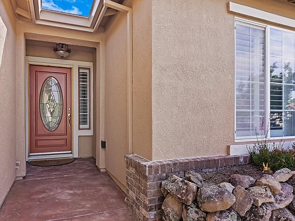 4th image of 524 Birch Ridge Drive