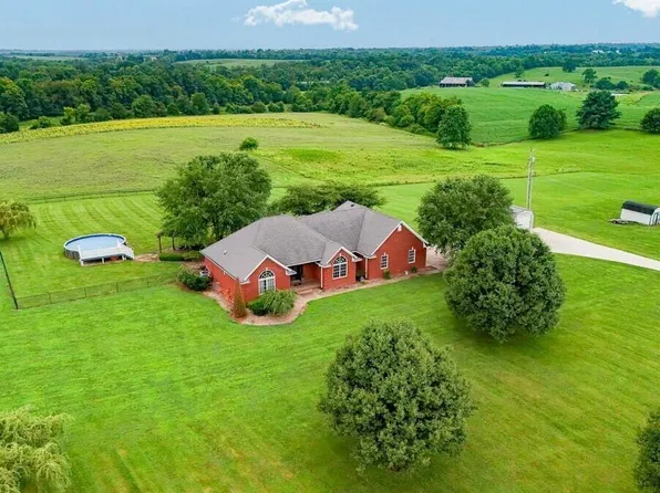 9671 Bloomfield Rd, Bloomfield, KY 40008