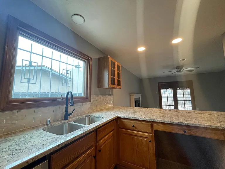 9009 Pony Express Trl NE — Photo 7