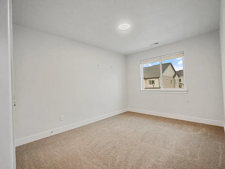 2049 N 3930 W — Photo 16