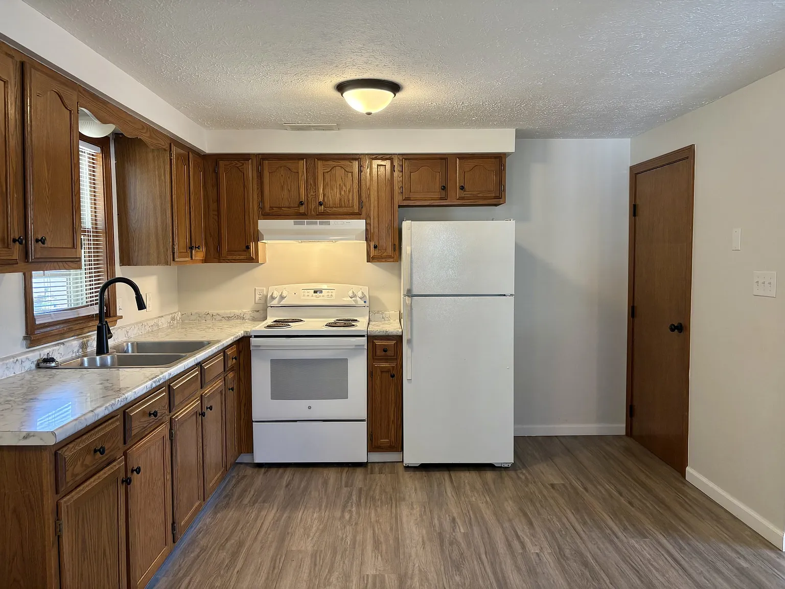 2 bed, $1,750 — Photo 3
