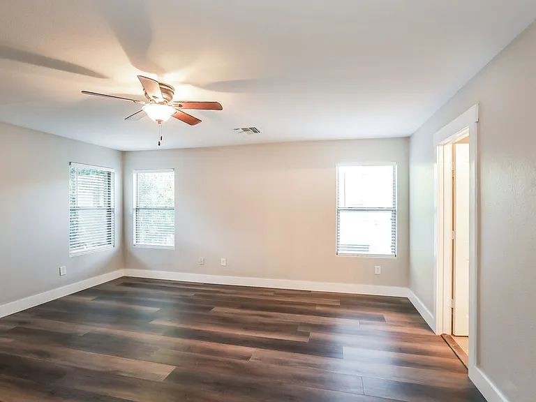 21118 E Stonecrest Dr — Photo 9