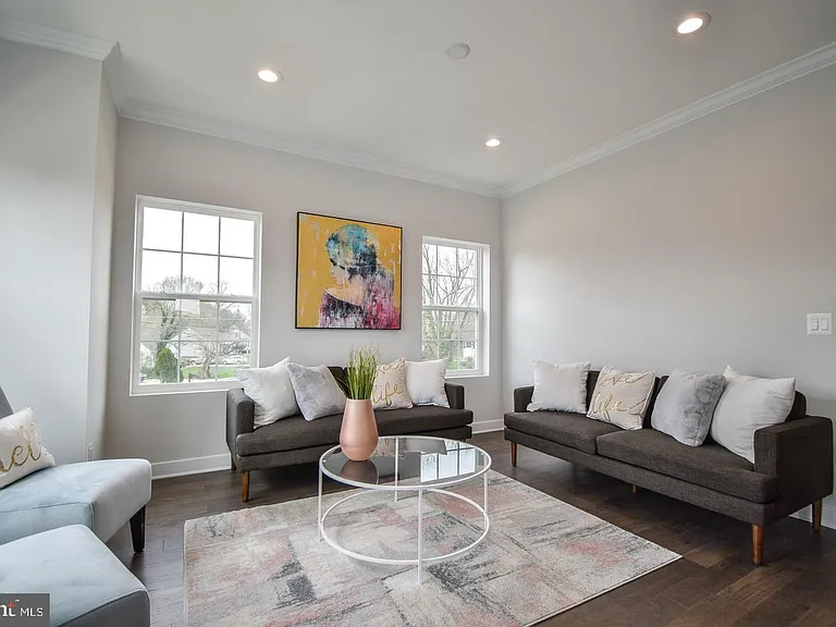 8276 Safarian Way — Photo 8