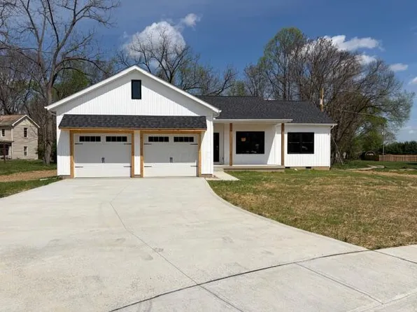 949 Hobart Ct, Logan, OH 43138