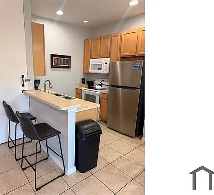 4 bed, 1400 sqft, $2,400 — Photo 4