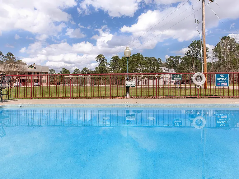 Residence at Piney Shores — Photo 6