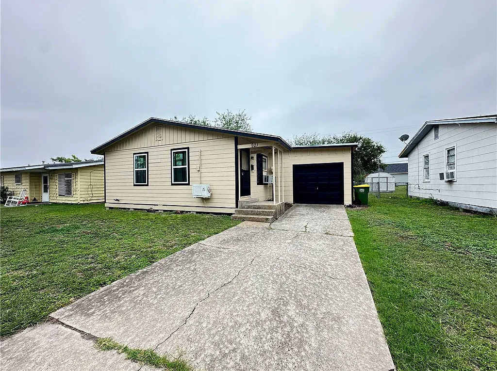 2 bed, 1.0 bath, 857 sqft, $1,250 — Photo 2