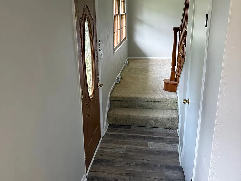 19 Michele Dr — Photo 2